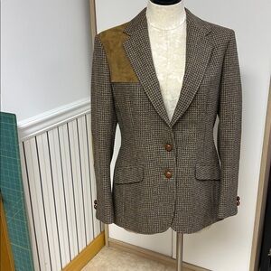 Brown Houndstooth Blazer with Suede Patch